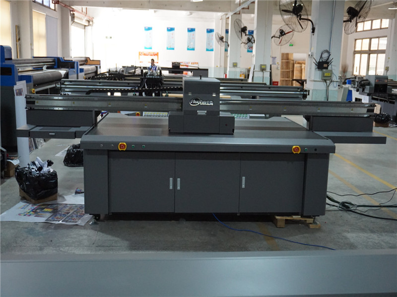 化妝瓶打印機(jī)-化妝瓶噴繪機(jī)(圖1) 化妝瓶打印機(jī)-化妝瓶噴繪機(jī)(圖1)